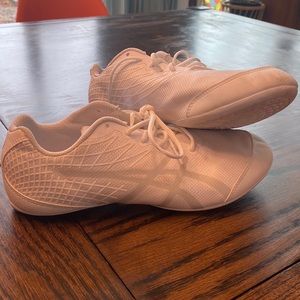 ASICS Ultralyte Cheer shoes